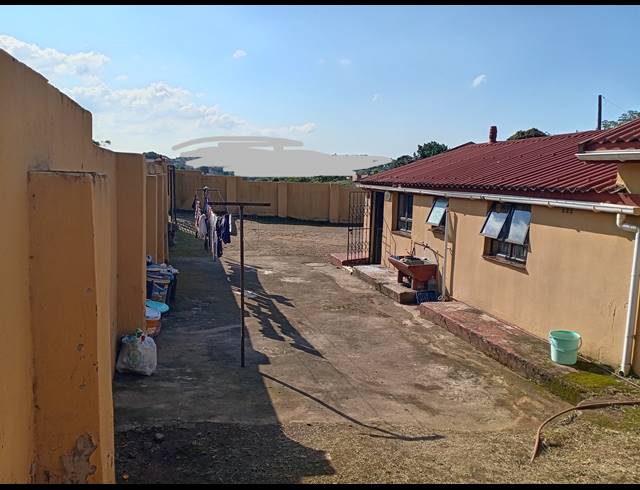 4 BEDROOM HOUSE FOR SALE IN UMLAZI L